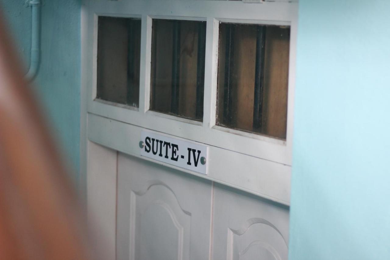 Bed And Bath For 1-8 People Hotel Thiruvananthapuram ภายนอก รูปภาพ
